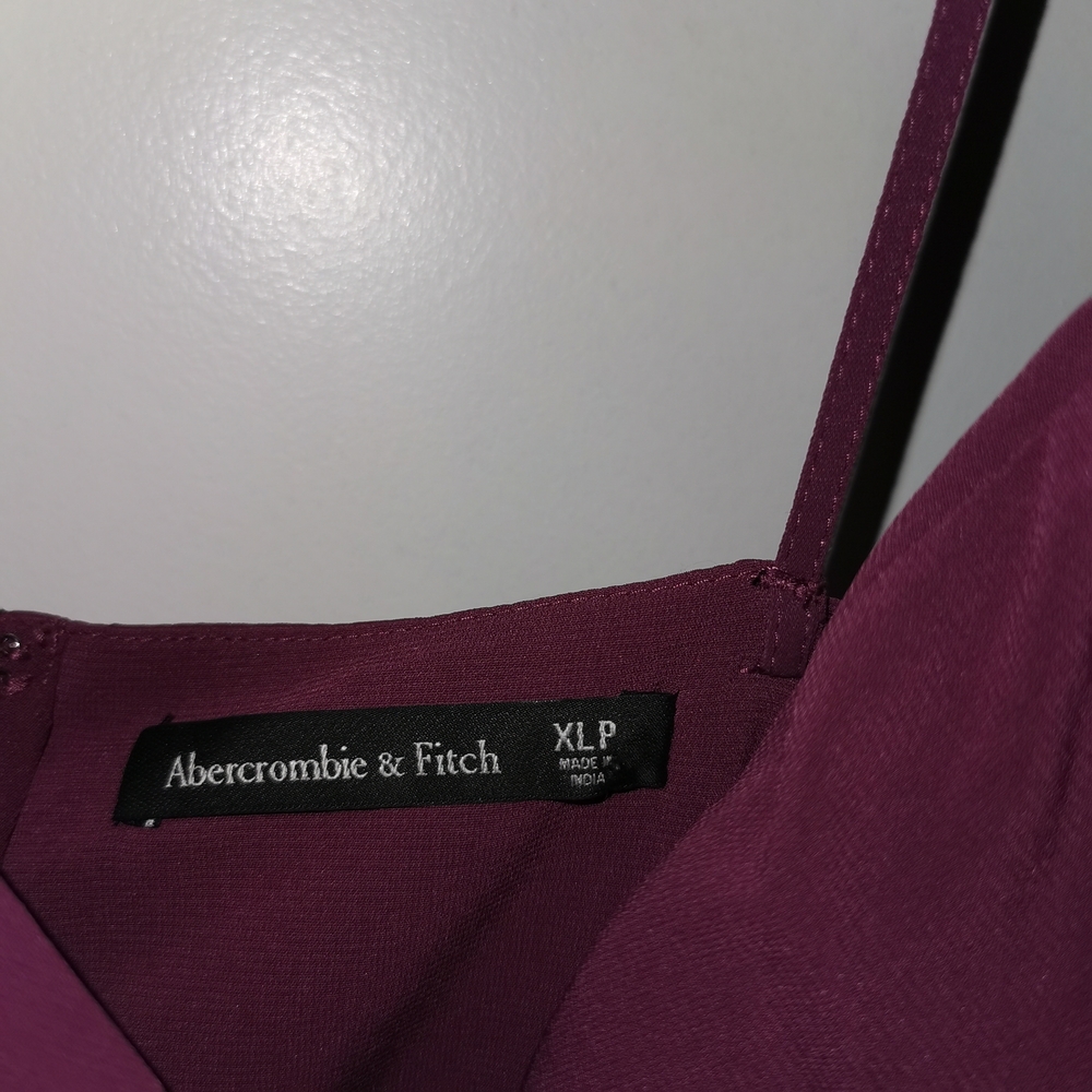 Abercrombie‎ and Fitch Elegant Wine Ruffle Midi Dress - Picture 2 of 6